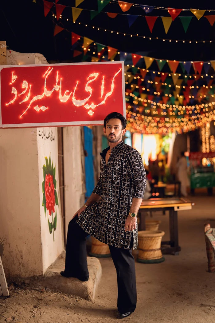 AMEER – BLACK KURTA PAJAMA