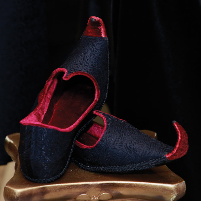 Black And Red Khussa