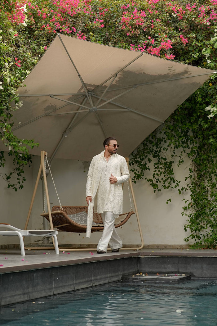 NAQOOSH – OFF WHITE KURTA PAJAMA