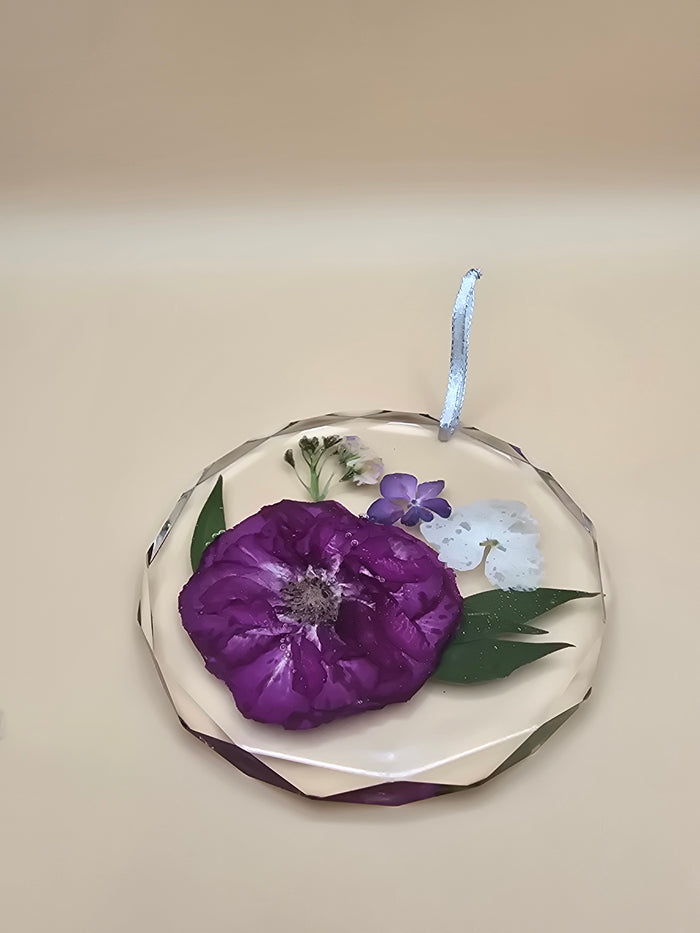 Premade 5-inch diamond edge preserved flower ornament in crystal-clear resin. Ready-to-ship floral keepsake gift for weddings, anniversaries, memorials, and holidays.