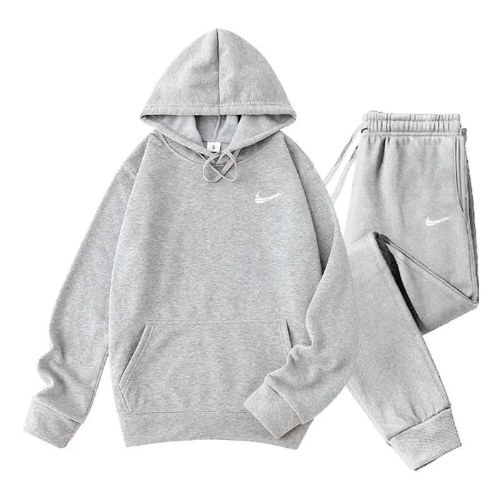 Nike Sportswear Graphic Swoosh Tracksuit Set – Premium Fleece Hoodie & Joggers
