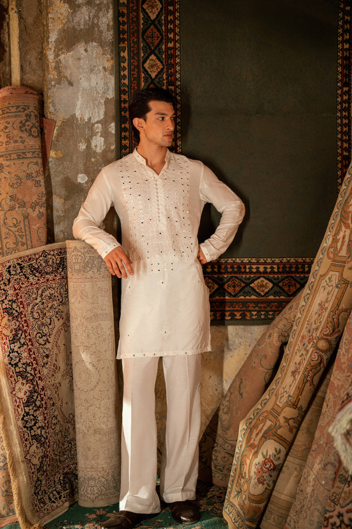 AINA - KAARI WHITE KURTA PAJAMA