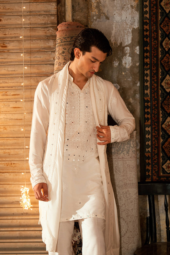 AINA - KAARI WHITE KURTA PAJAMA
