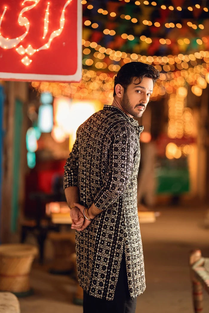 AMEER – BLACK KURTA PAJAMA