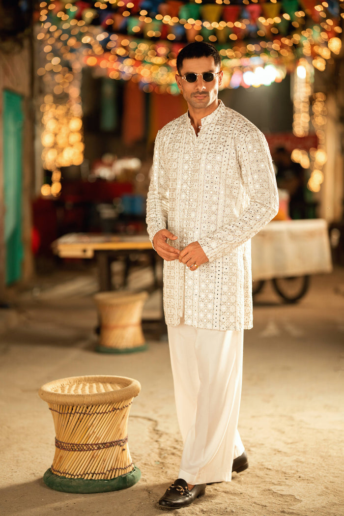 AMEER – WHITE KURTA PAJAMA