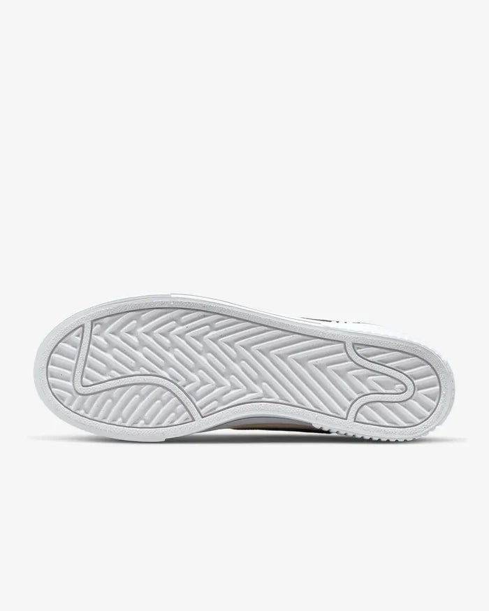 NIKE COURT LEGACY LIFT
