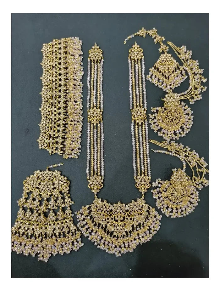 ELEGANT BRIDE TO BE JEWELLERY SET