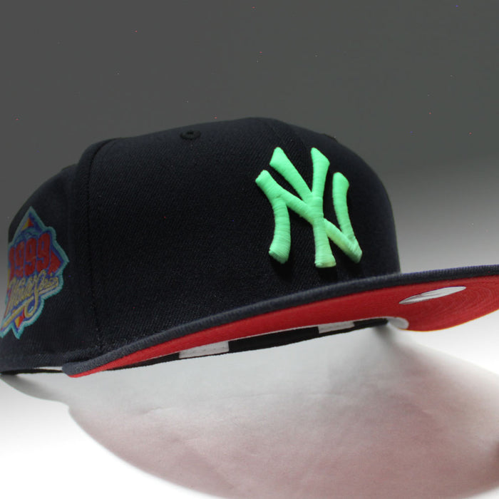New York Yankees 1999 World Series New Era 59Fifty Fitted Hat (GITD Navy Red Under Brim)