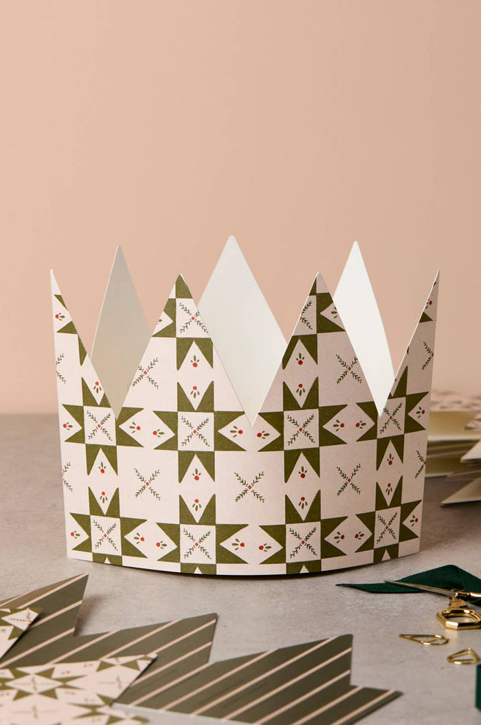 Pack of 6 Green & Red Quilt Pattern Christmas Crown Cards