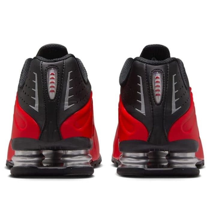 Nike Shox R4 “University Red & Black”