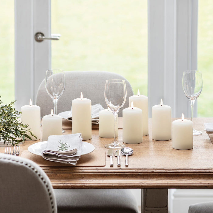 CA19009_small-Flickering-LED-Pillar-Candles-Realistic-Table_P4.jpg
