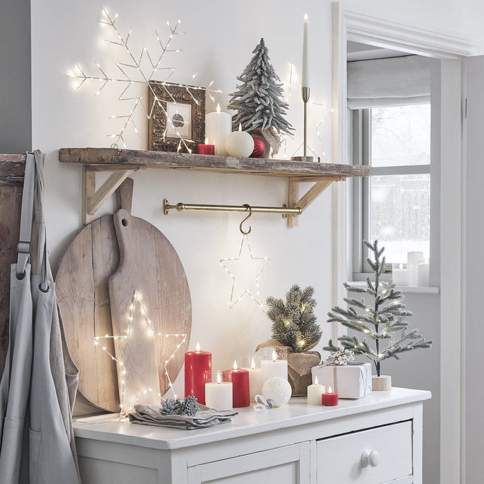Christmas-Kitchen-Setting.jpg